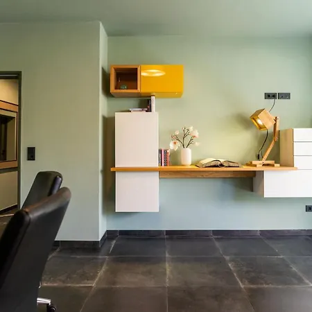 Ech Koenigsberger Apartment